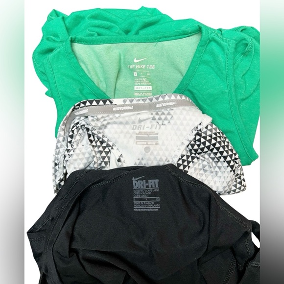 Nike Dri Fit Women’s Tank Top Bundle Size Small - Picture 5 of 7